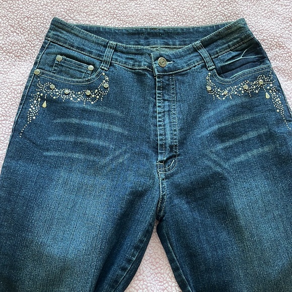 Dark wash jeans with embellished pockets - Picture 7 of 10